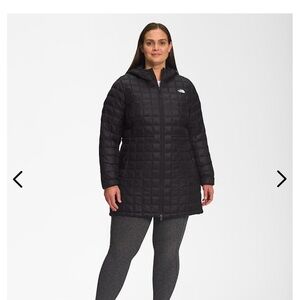 Women’s North Face Thermoball Parka. Black.